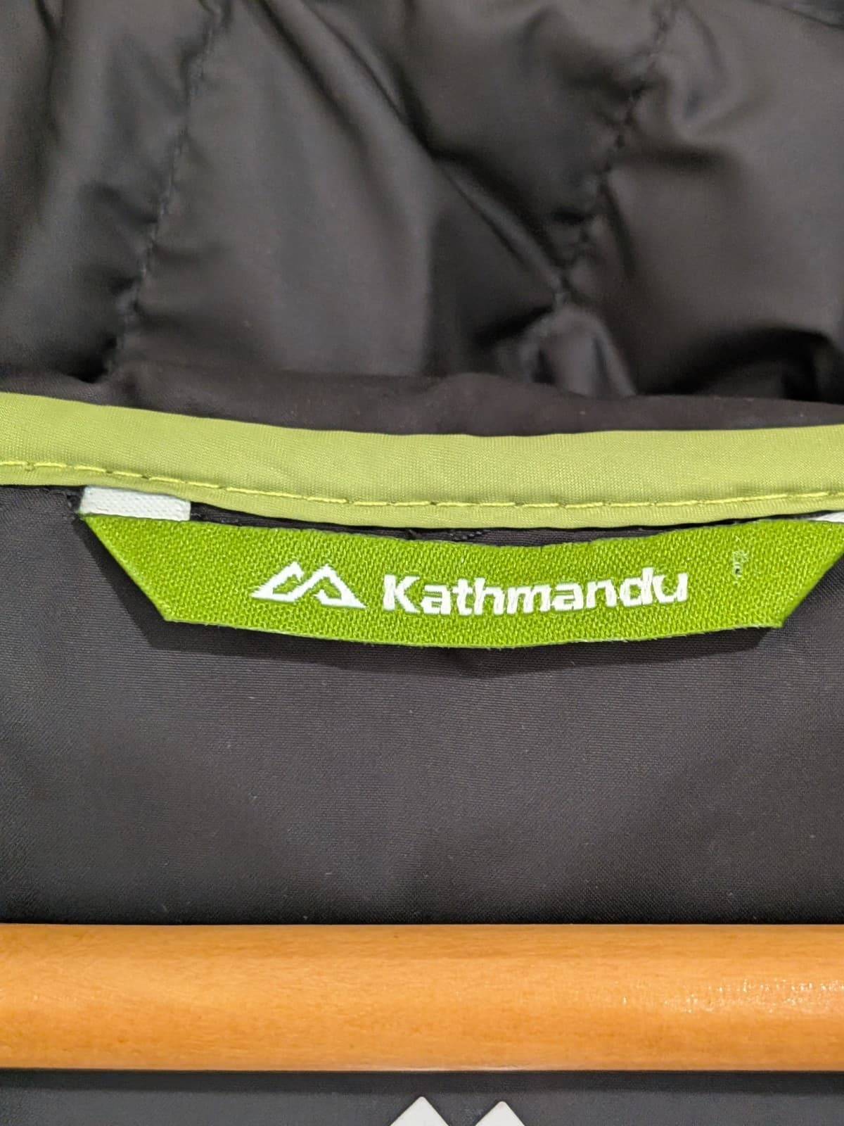 Kathmandu Heli Hooded Down Vest Mens XL Black 600 Fill Puffer Hiking Outdoor — photo 9 of 12