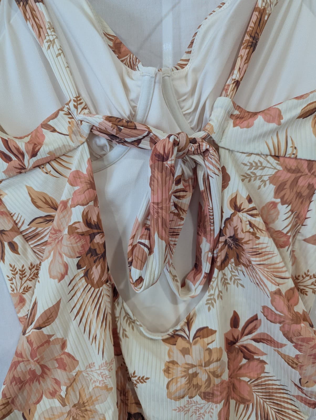Rip Curl Swimsuit Plus Size 2XL D DD Cup Floral One Piece White Peach Adjustable — photo 8 of 17