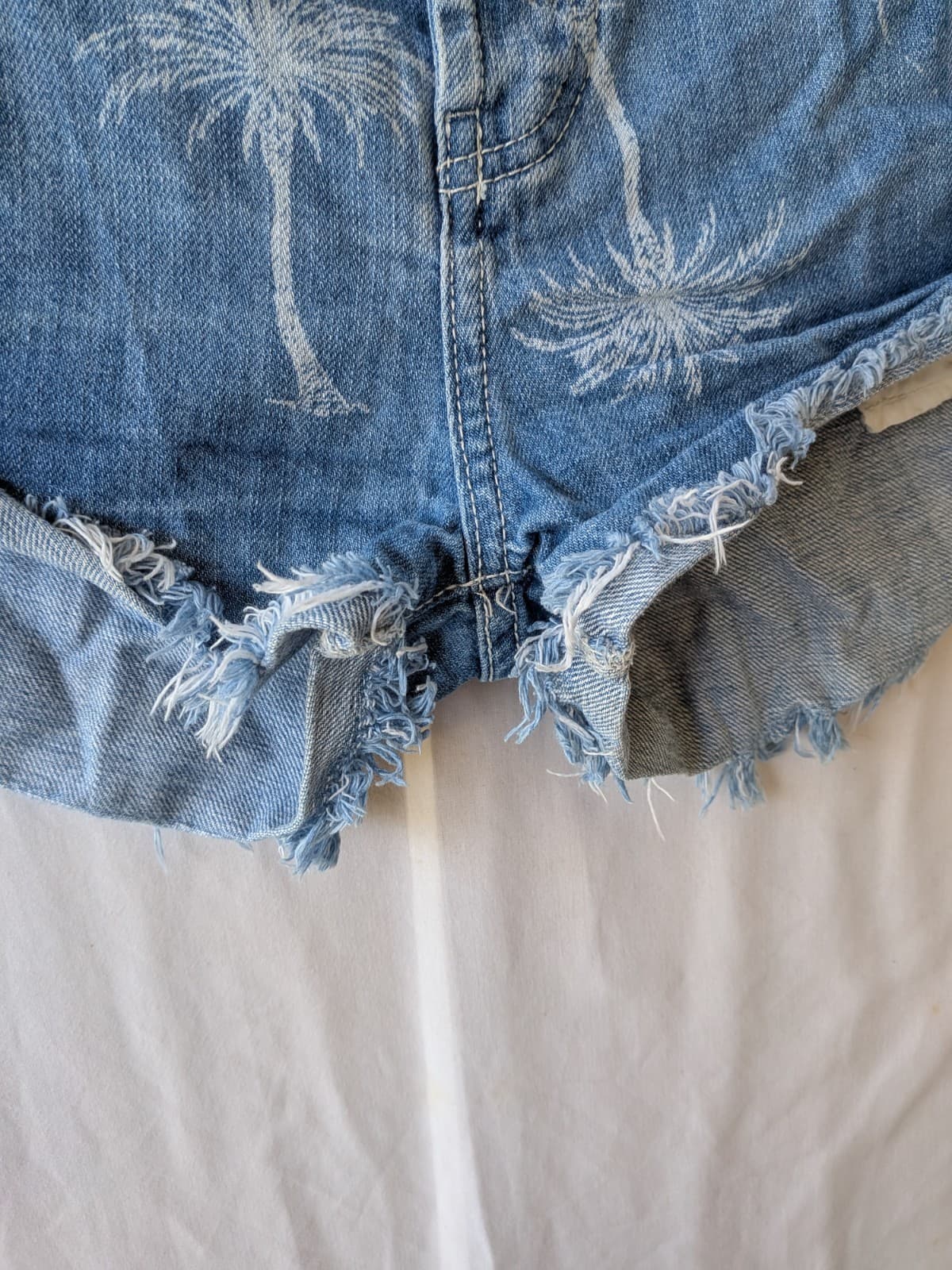 Oneteaspoon Denim Shorts Y2K Palm Tree Distressed Blue Size Aus 12 Us 8 — photo 6 of 14