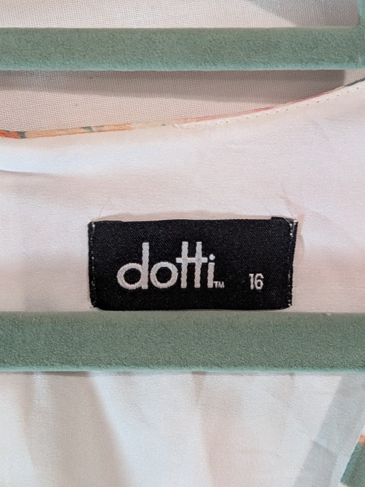 Dotti Dress Floral Tiered V Neck Flutter Sleeve Summer A Line Size Aus 16 US 12 — photo 8 of 11