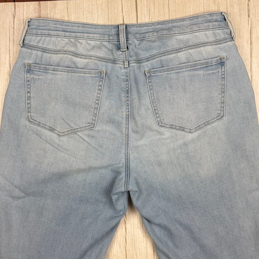 NYDJ - Lift & Tuck 'Sheri Slim' Straight Leg Jeans -Size 8 US suit AU 12 — photo 4 of 7
