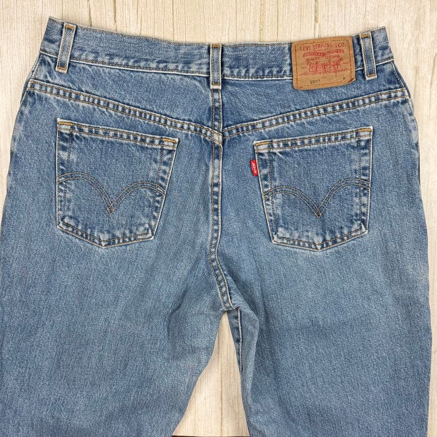 Levis 550's Relaxed Fit Y2K Jeans - Suit Size 10/12 Petite — photo 5 of 9