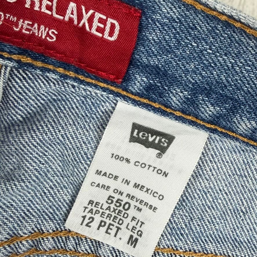 Levis 550's Relaxed Fit Y2K Jeans - Suit Size 10/12 Petite — photo 6 of 9